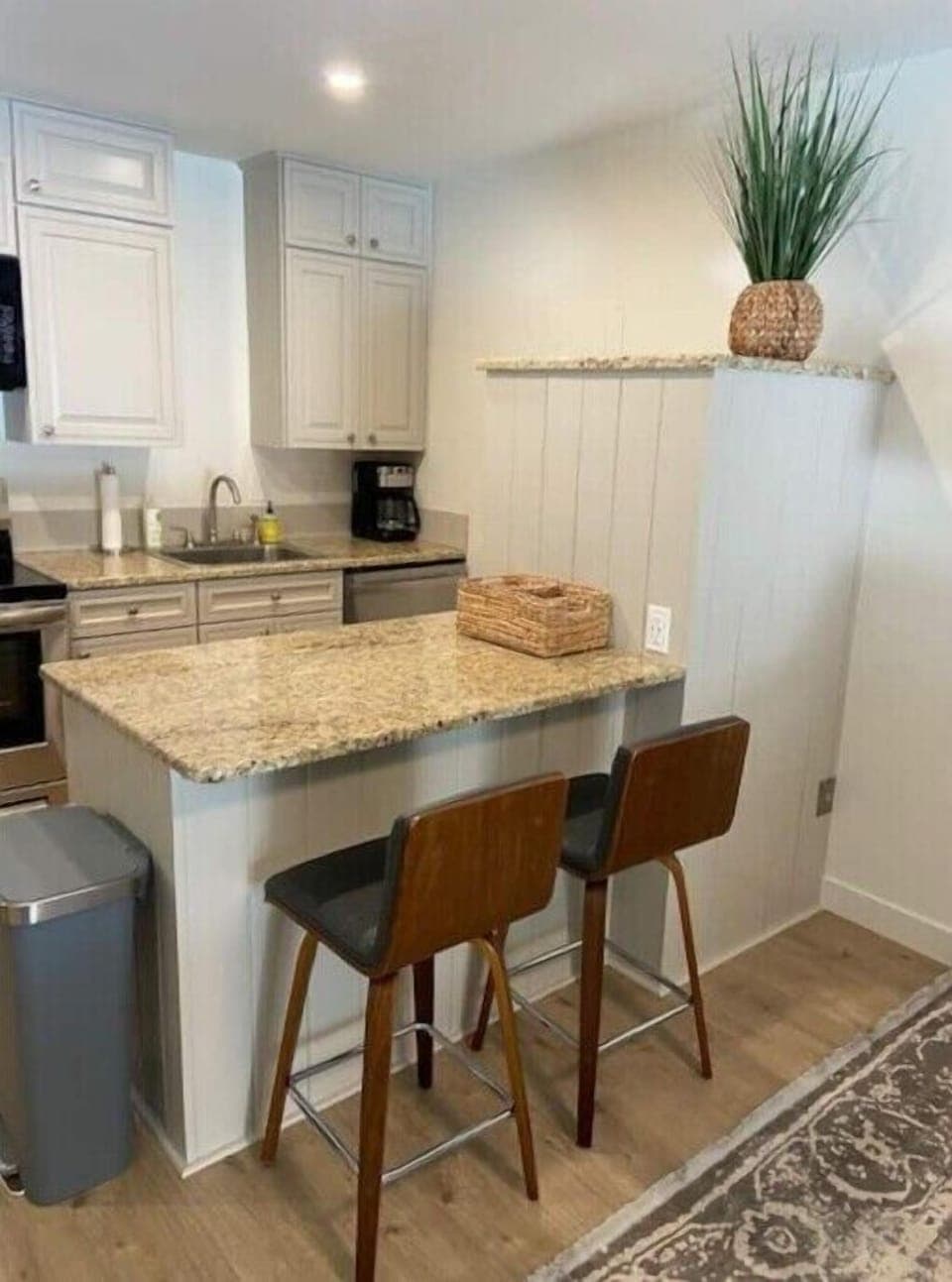 Kitchen/bar top