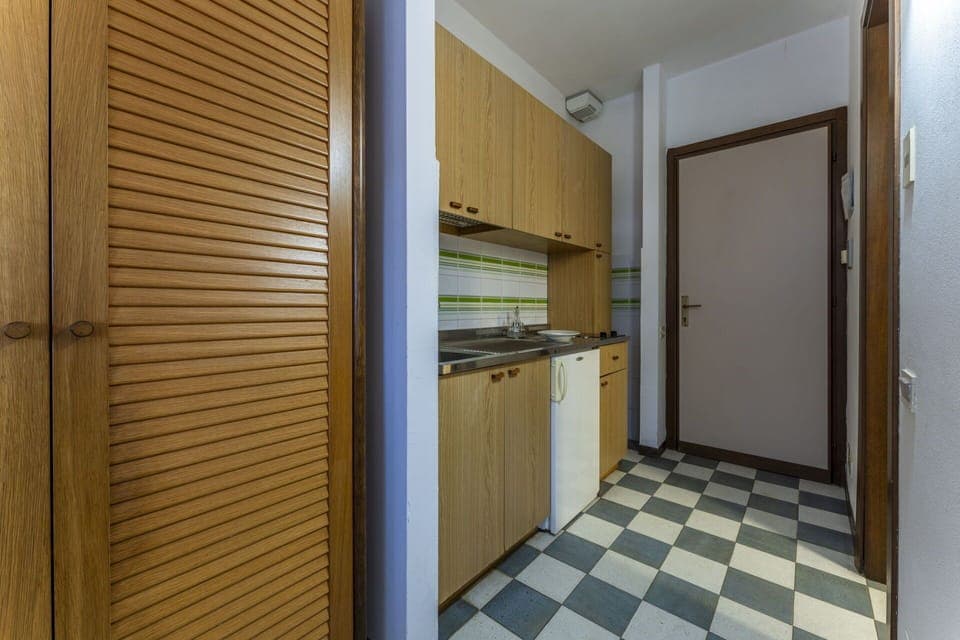 Autumn, Kitchen, Living Room, Spring, Summer