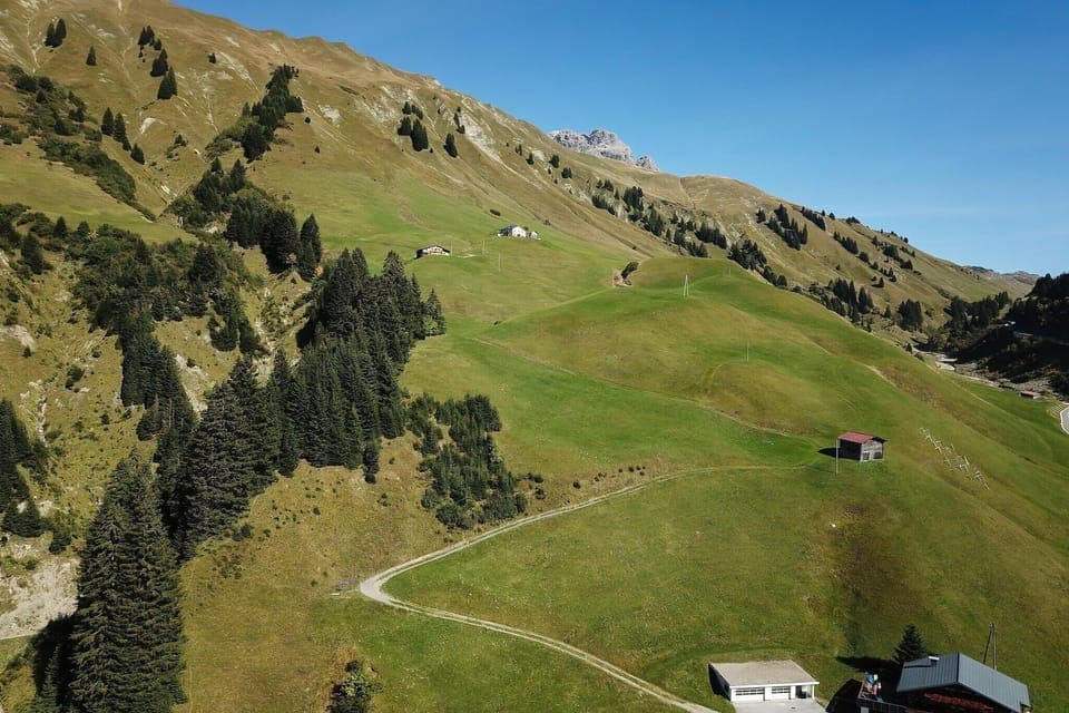 Surroundings [summer] (1-5 km)