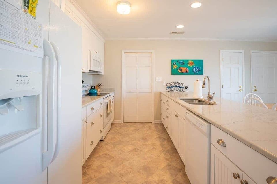 Kitchen with Quartz Countertops