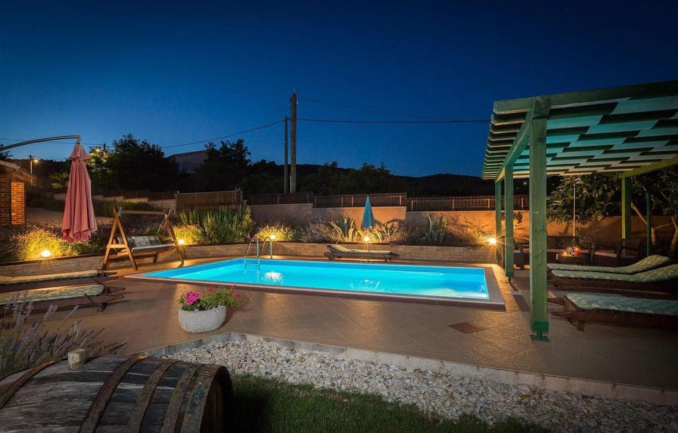 pool