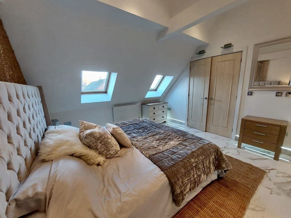 Built in wardrobe and ensuite bathroom attached within the master bedroom. 