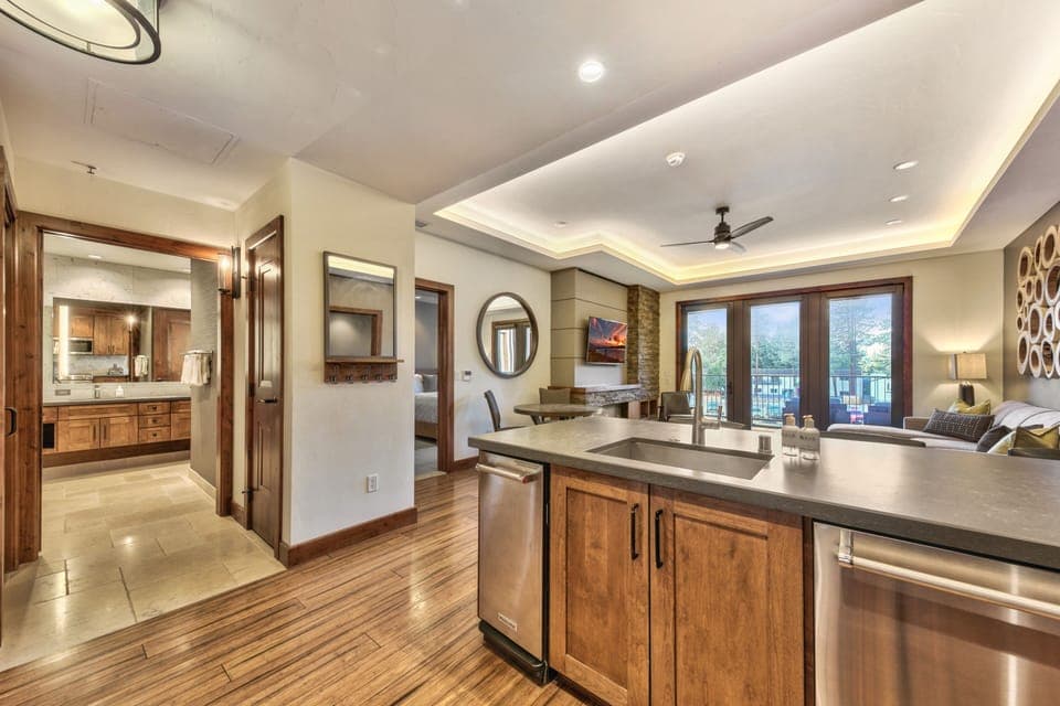 Lots of room for the whole group and modern design for the most memories