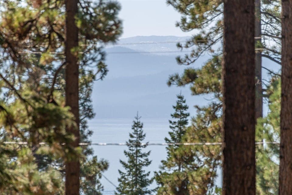 Peak Lake Views from Back Deck