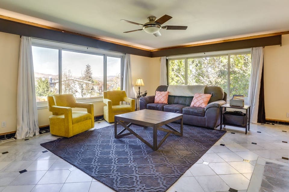 Reno Vacation Rental | 4BR | 3BA | 3,250 Sq Ft | Step-Free Entry