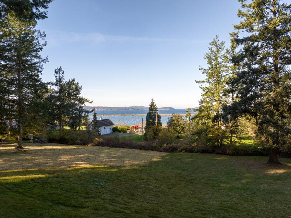 197 Bayshore Rd - Lopez Island Washington - 01