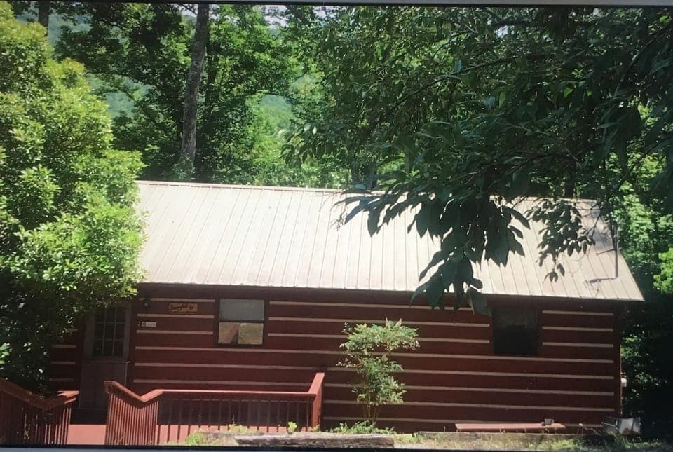Cabin from parking