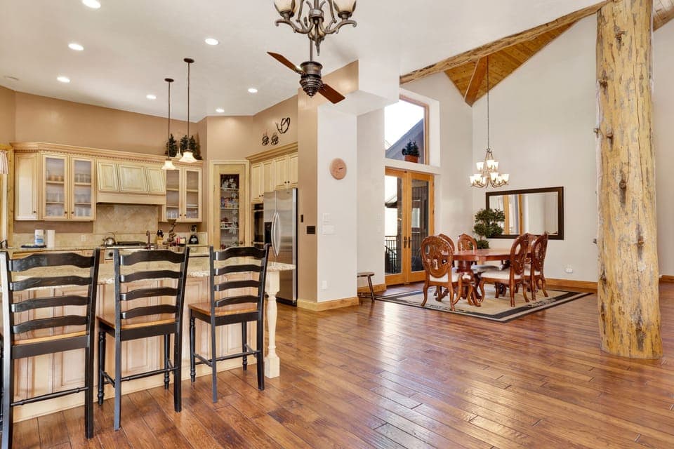 An inviting dining area designed for comfort and connection. The space feels open and airy, with a warm atmosphere that makes everyday meals and special gatherings equally enjoyable.