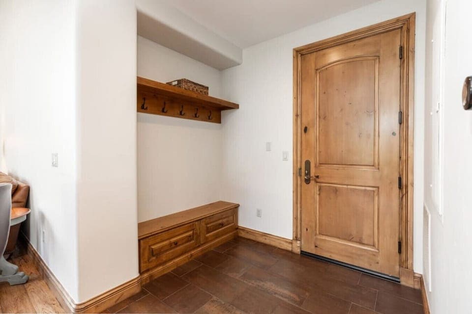 Entrance with seating & coat racks