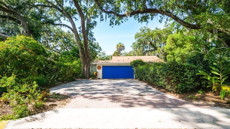 lenty of room for every ride—stress-free parking included