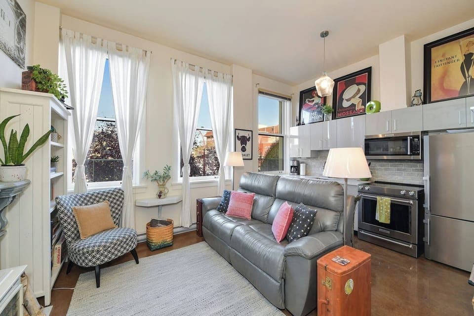 Brand NEW (2022) leather Lazy-Boy couch recliner on both seats! 