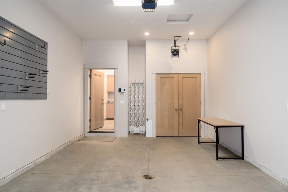 Floor, Indoors, Flooring, Desk, Furniture