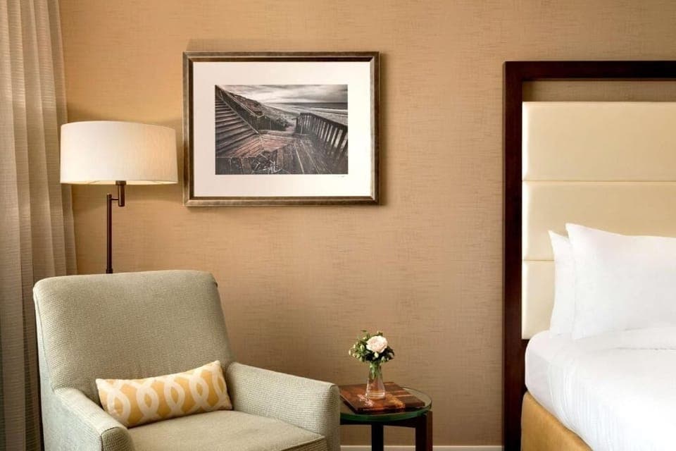 Unit with 2 Queen beds. Exact unit will be assigned upon arrival. Views, colors, and decor may vary.