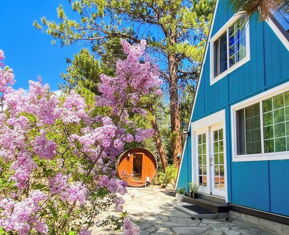 "I absolutely loved my stay at the Hygge Chalet. From the moment I walked in, it felt calm, intentional, and incredibly cozy. Every detail is so thought out…from the soft blankets to the peaceful atmosphere. Everything made it easy to slow down" - Steph