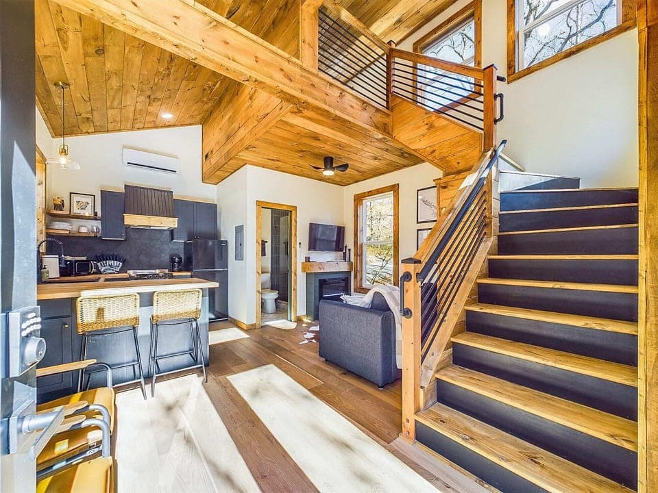 Get cozy. A well used 500 sq. ft you will enjoy this small cabin!