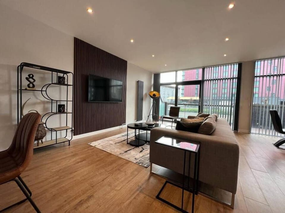 Living Room / Lounge