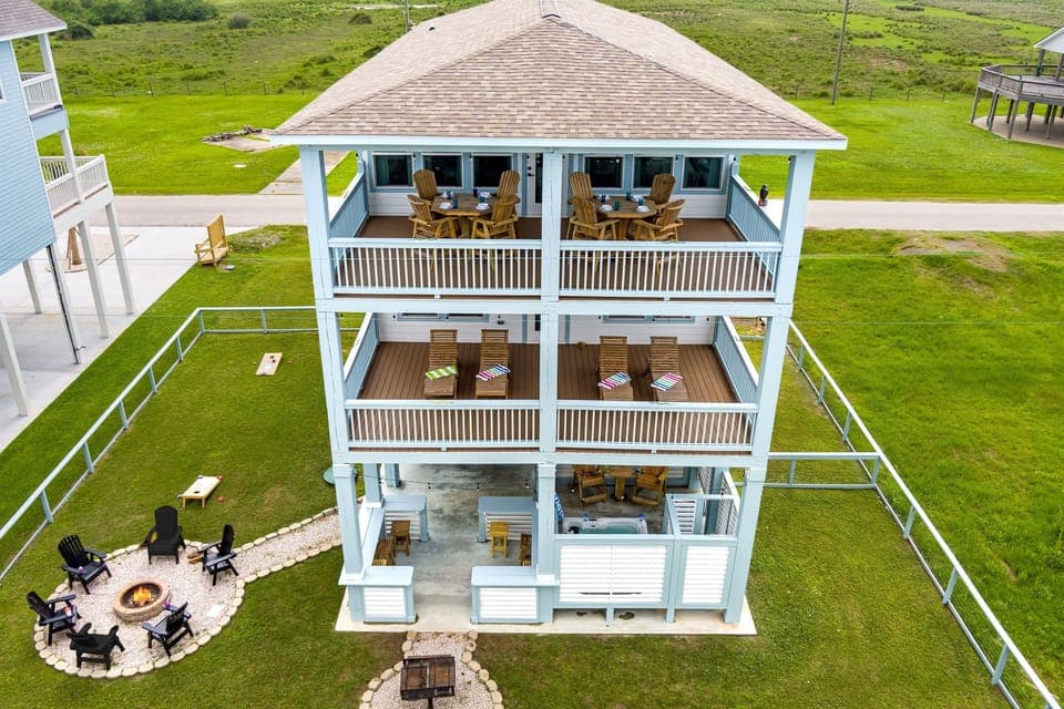 Three levels of entertainment waiting for you!