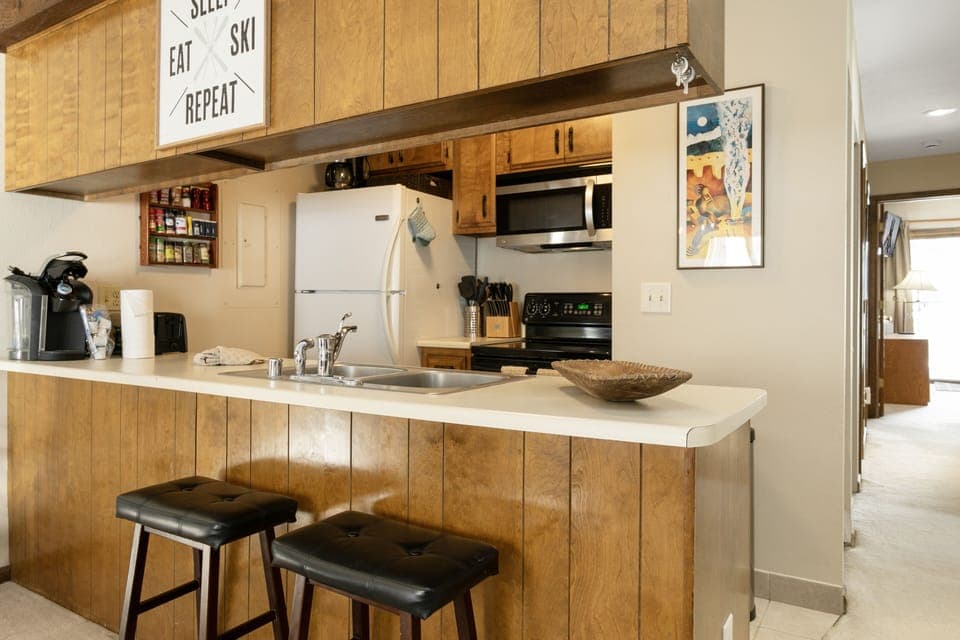 Breakfast bar