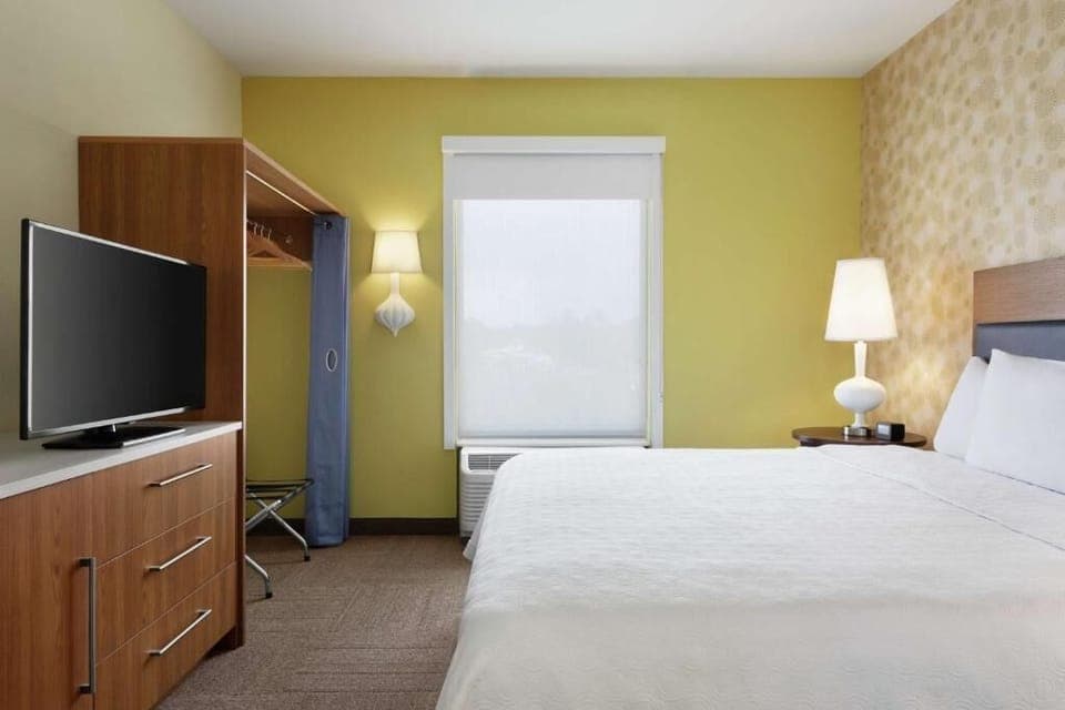 Bedroom. Interior and views may vary based on location and availability.