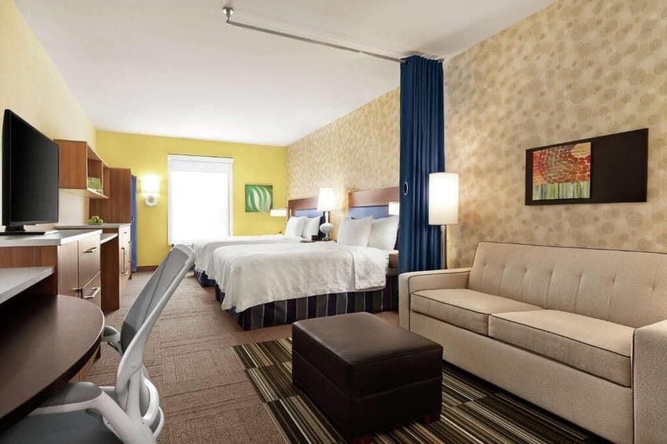Bedroom. Interior and views may vary based on location and availability.