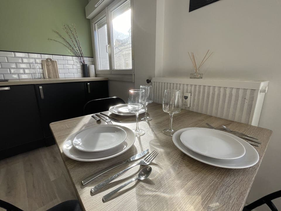 "Table carefully set - Le Scuderia"