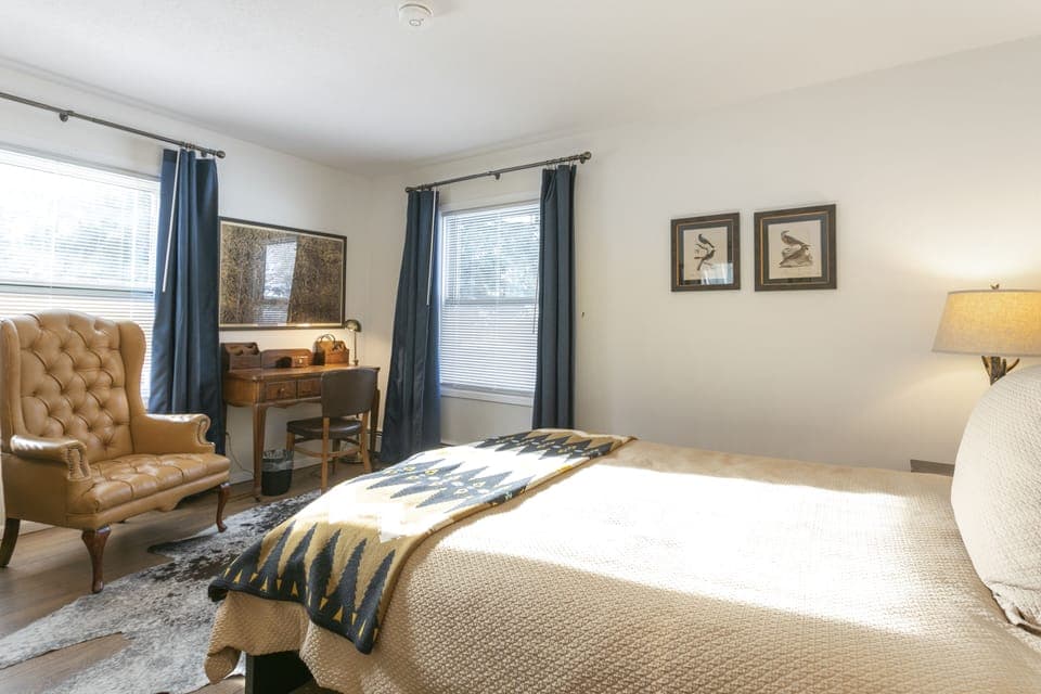 2nd bedroom