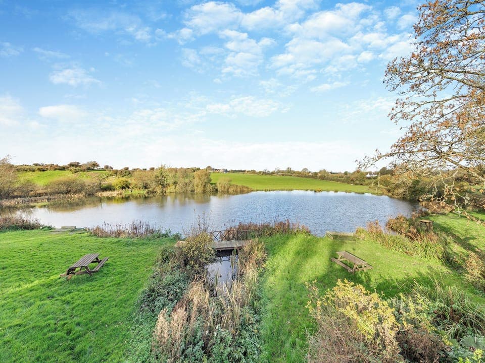 Garden and grounds | Ty Llyn - Tyddyn Sargent, Tyn Y Gongl, near Benllech