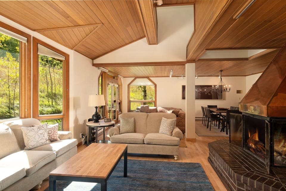 Indoors, Architecture, Furniture, Living Room, Room
