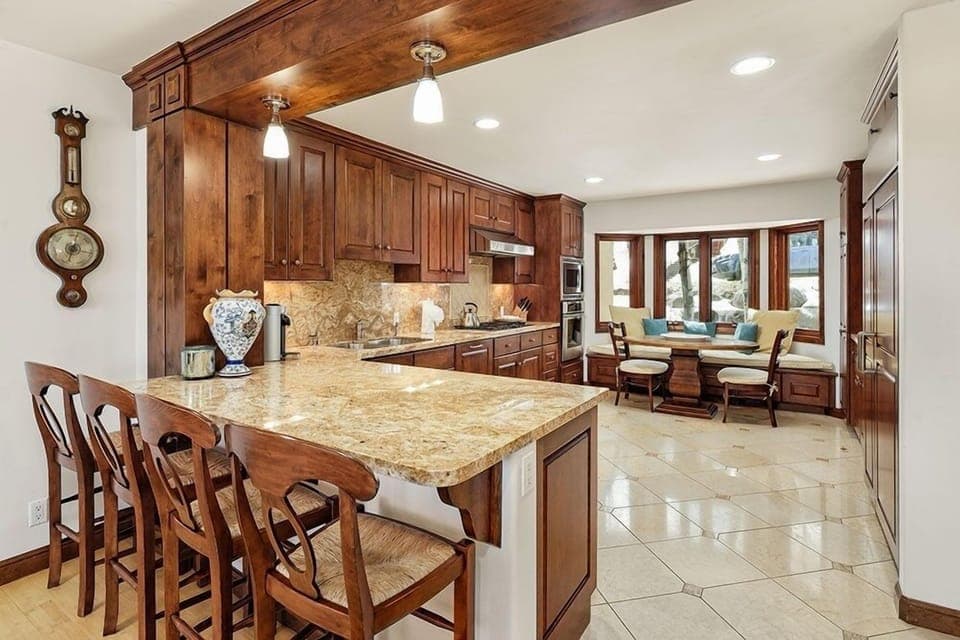 Indoors, Floor, Architecture, Building, Dining Room