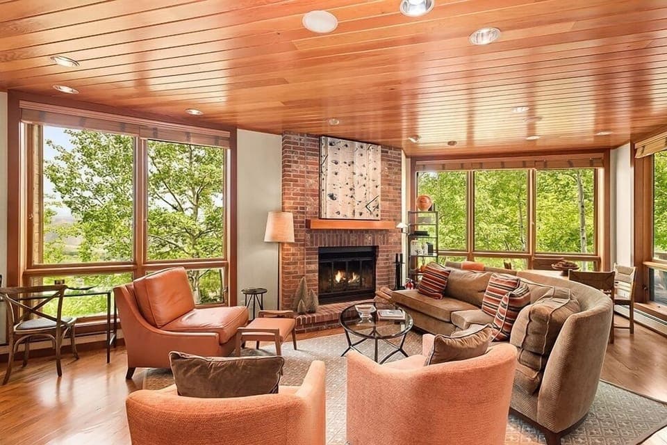 Indoors, Home Decor, Architecture, Building, Furniture