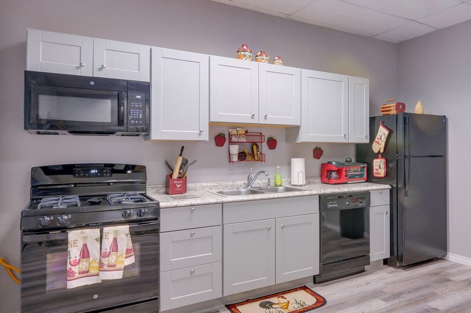 Kitchen | Equipped w/ Cooking Basics