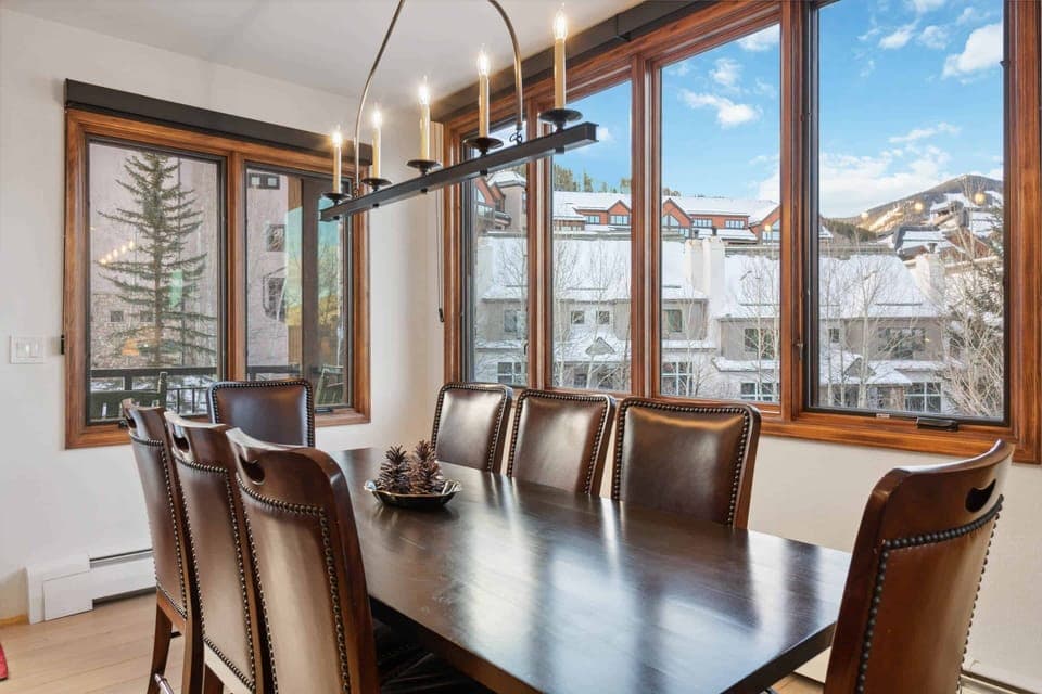 1703777577185-106-19