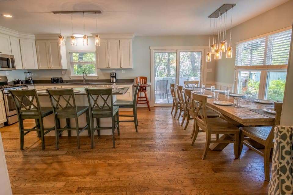 Main Level | Kitchen | Dining