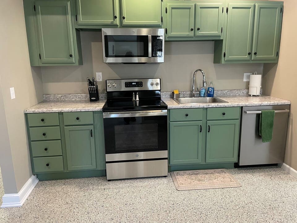 Fresh and updated kitchen with new appliances
