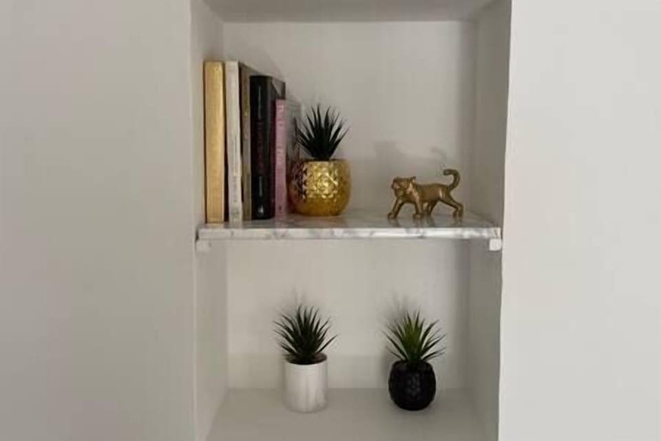 The library/bar area