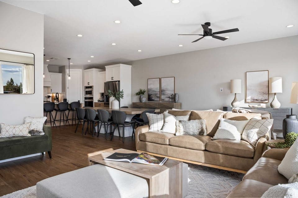 Living Room / Dining Room