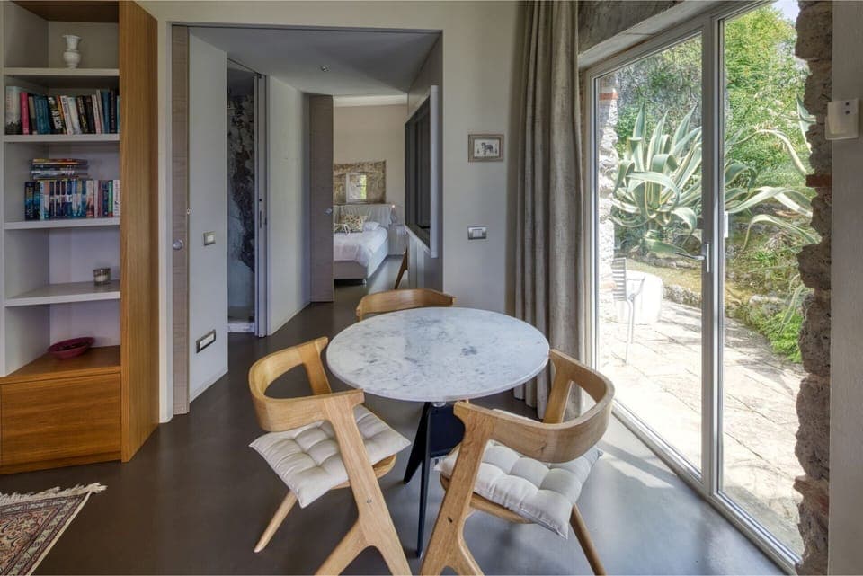 Autumn, Bedroom, Living Room, Spring, Summer