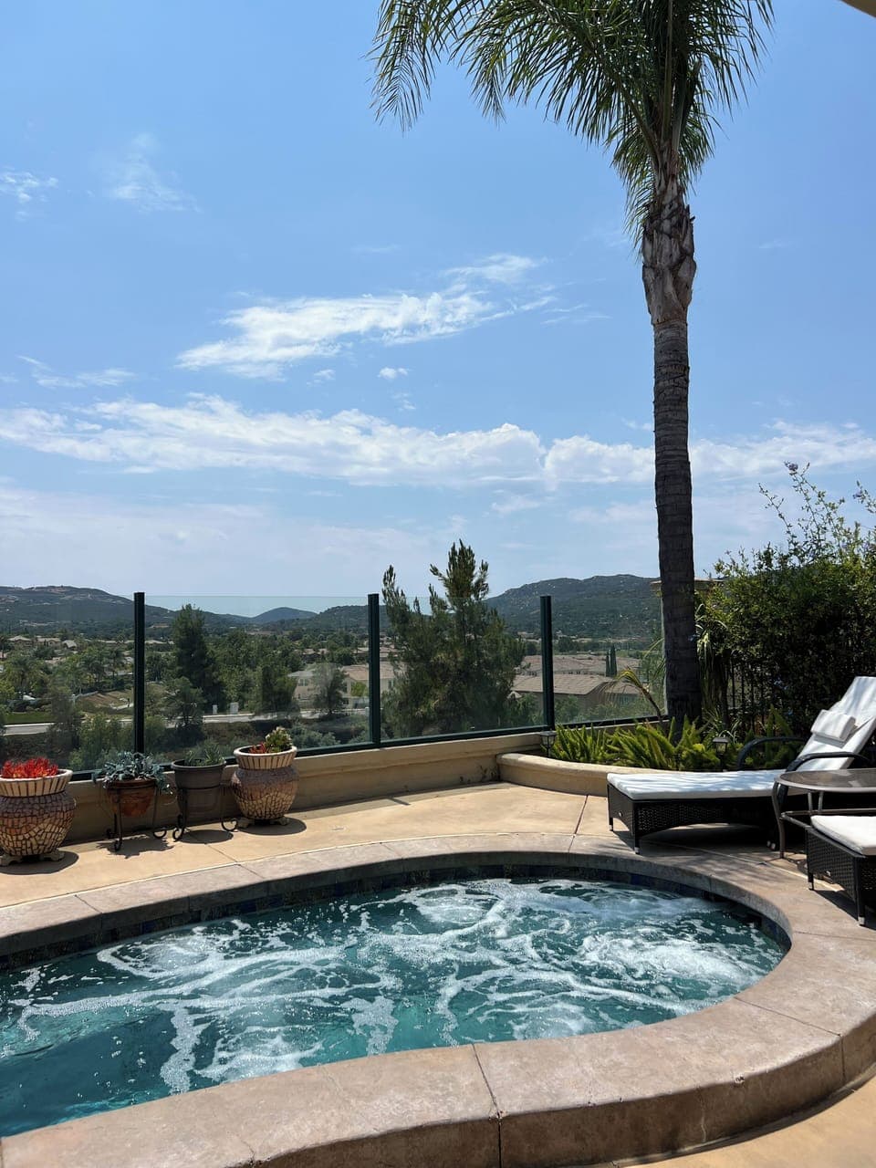 Spa with heating system open everyday except the maintenance dates