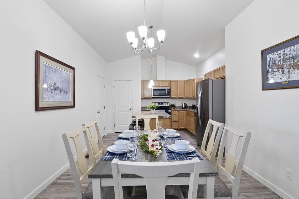 The dinning table for 6 people.