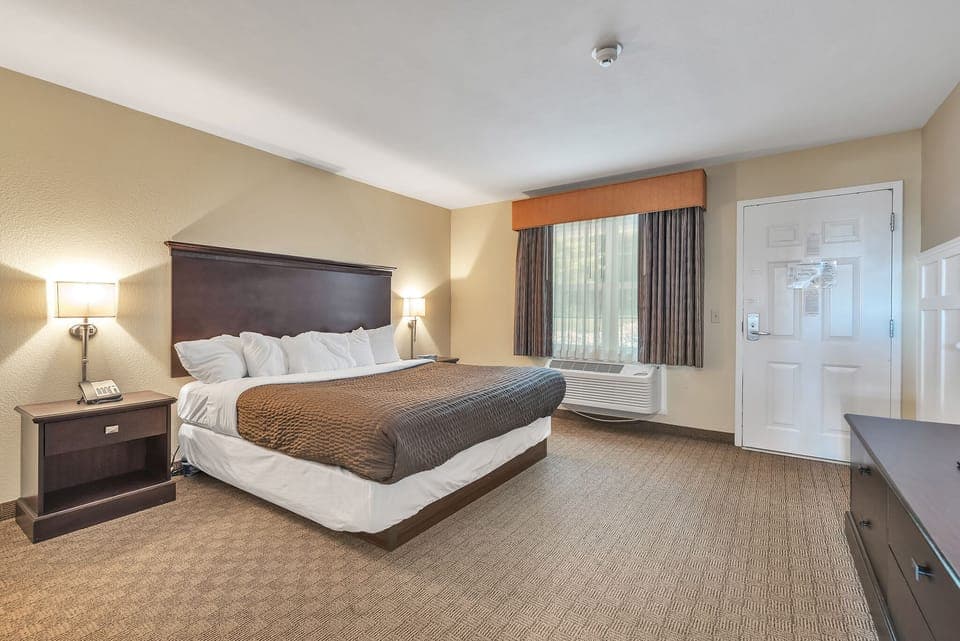 best accommodations in Kelleys Island