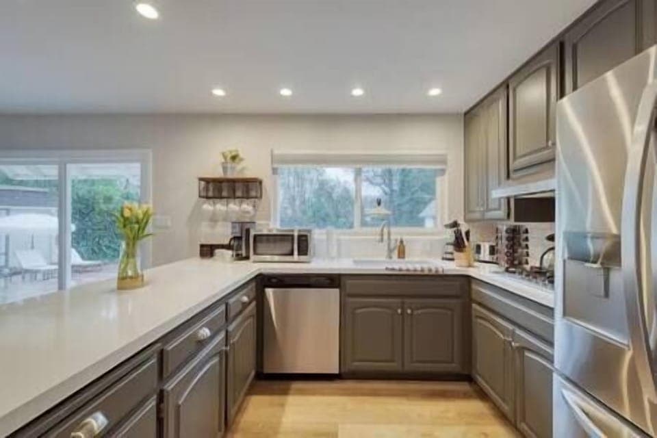 Fully stocked kitchen with what you need to cook a meal together