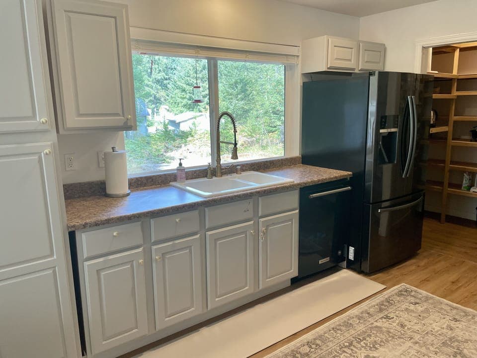 Well equipped kitchen 