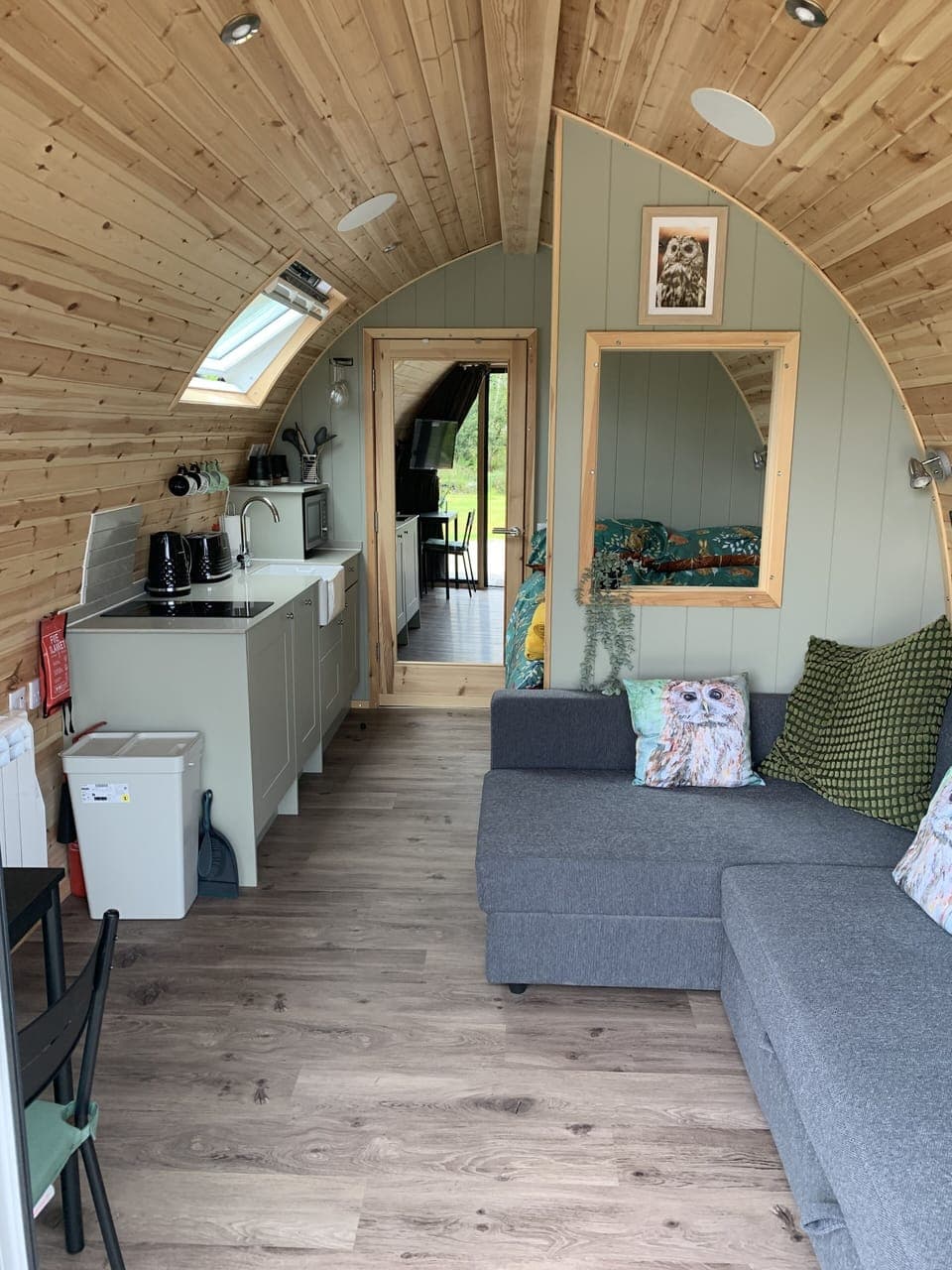Living area with Smart TV and sofa bed for children