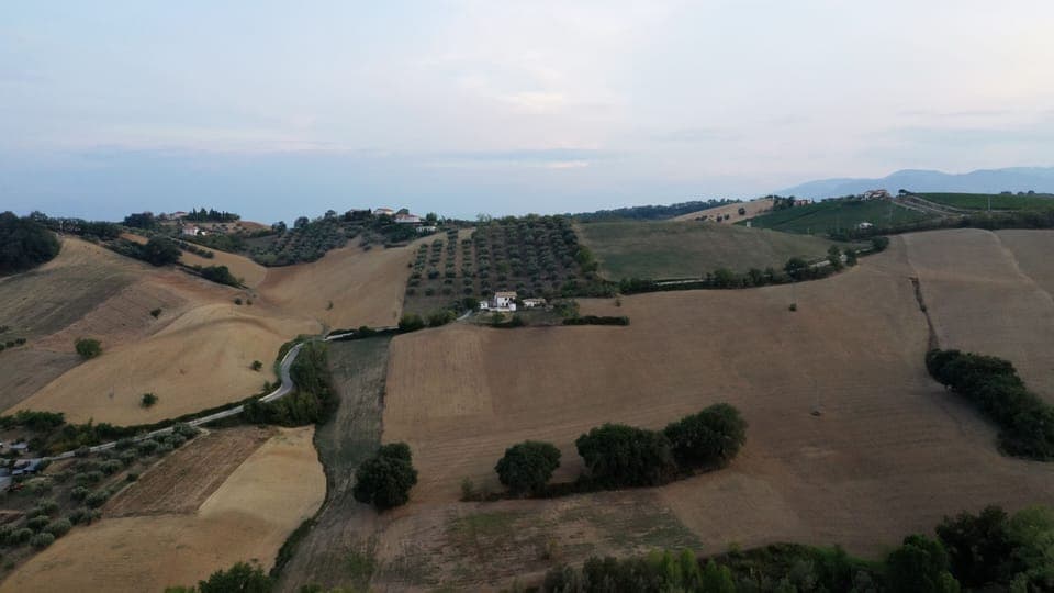 Perfect privacy, but just 10mins from several amazing restaurants! 