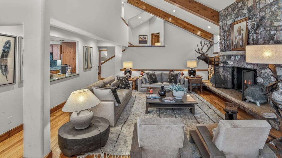 Great Room, Main Level