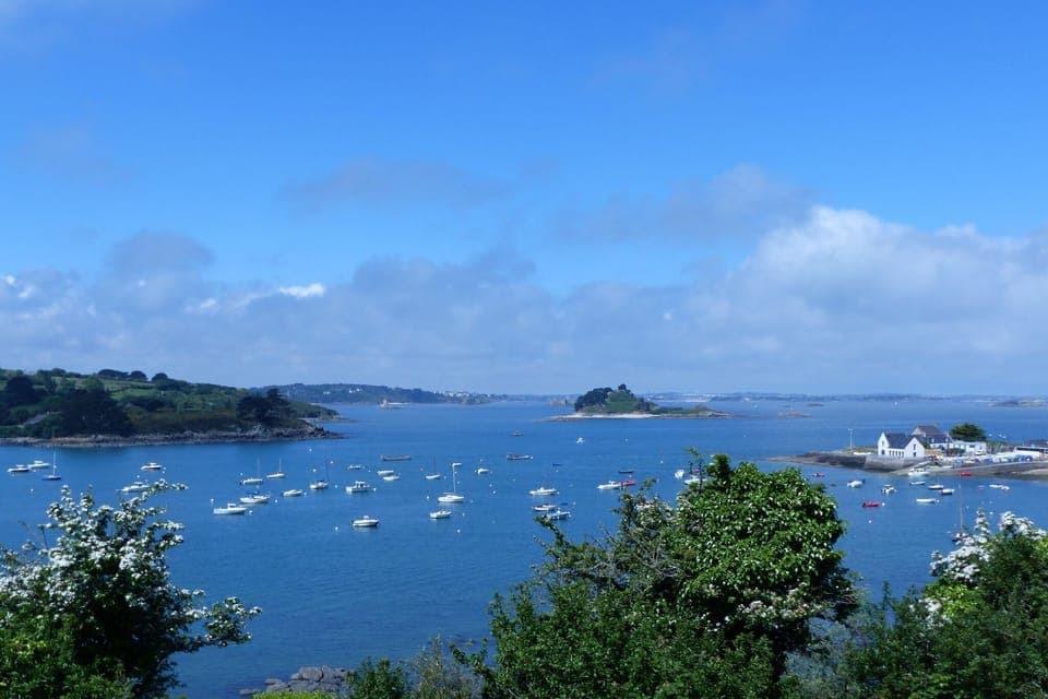 Surroundings [summer] (1-5 km)