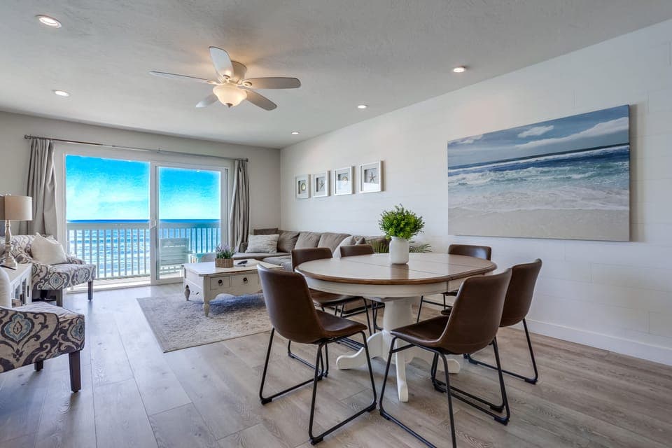 Dinin/living front unit C