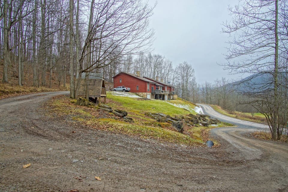Drive way to the townhome