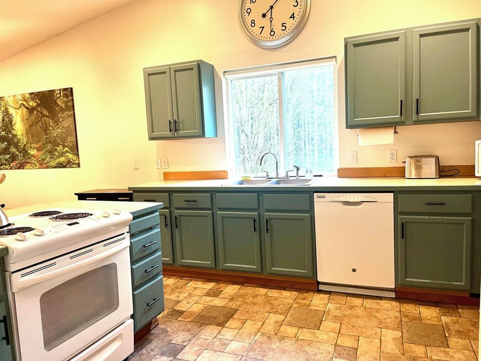 The kitchen has everything you will need to prepare a delicious meal.