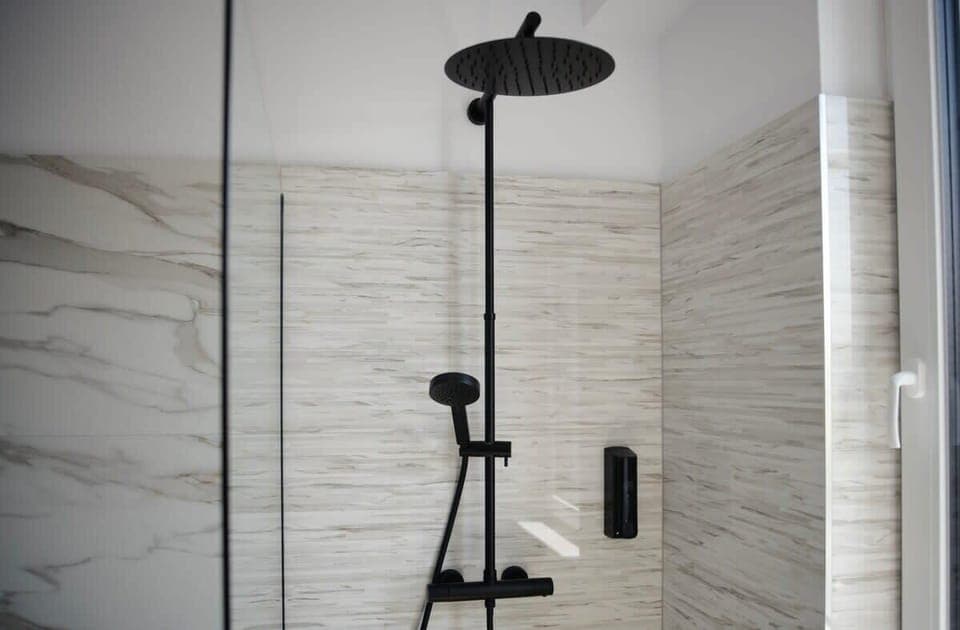 Hand-held showerhead